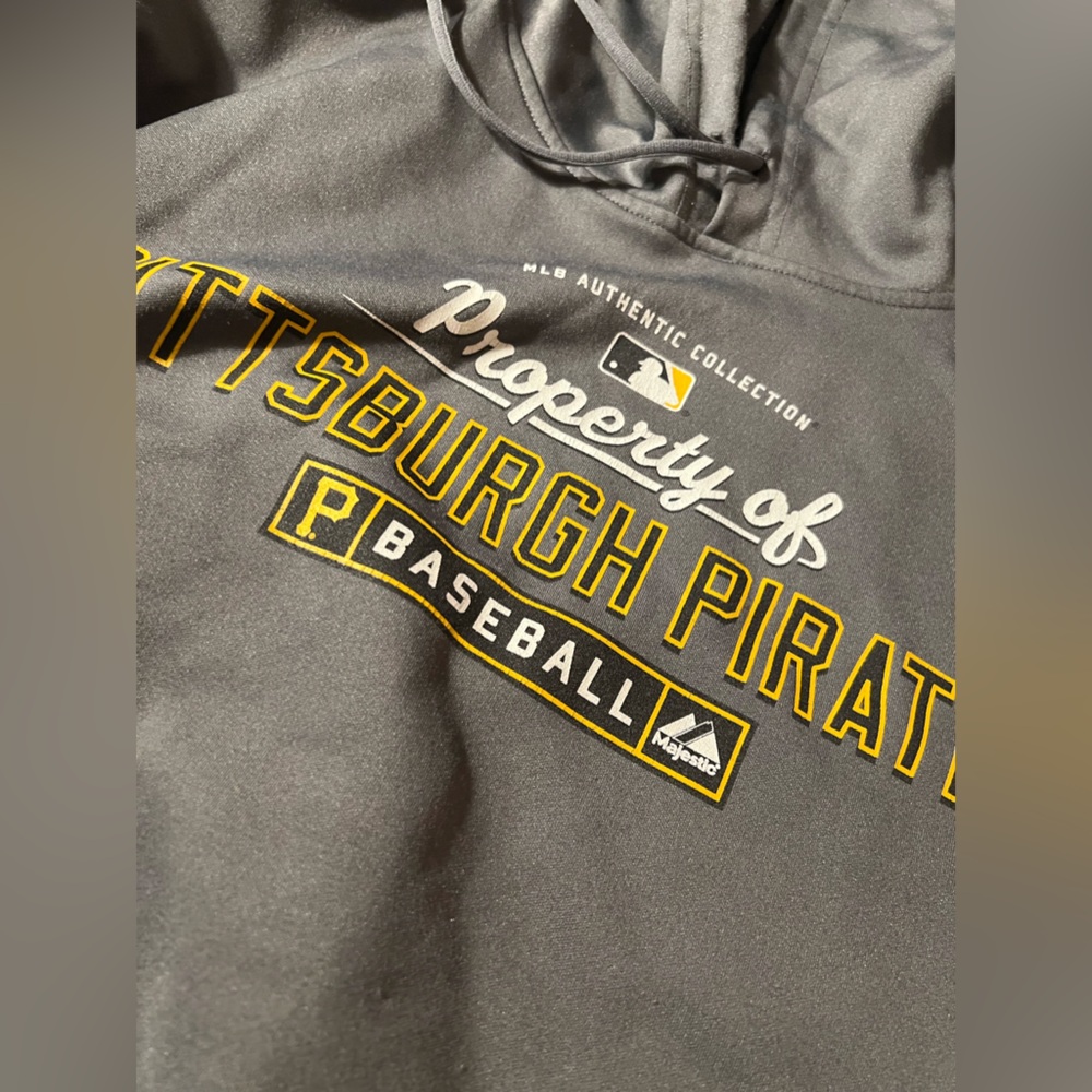 Pittsburgh Pirates Majestic Therma Base Sweatshirt XXL